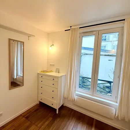 Apartament Bridaine Batignolles Paryż