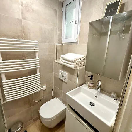 Bridaine Batignolles Apartament *